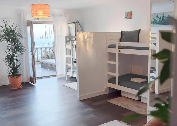 Laneez Ericeira Surf HouseHostel
